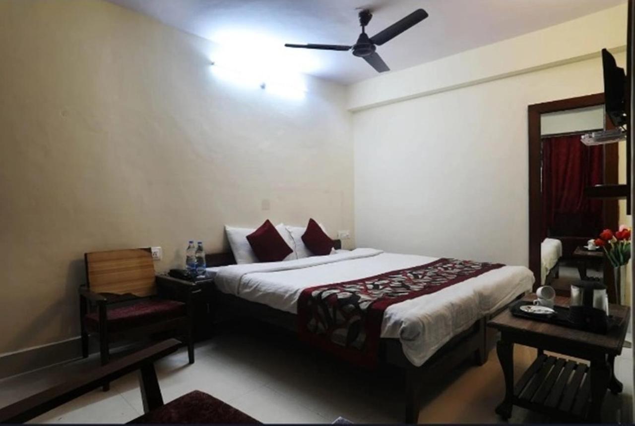 Moon Hotel Mallital, Near Nainital High Court Εξωτερικό φωτογραφία