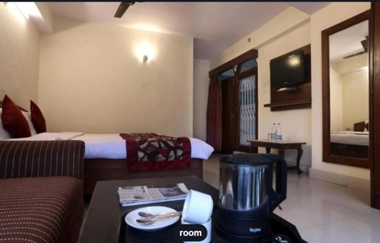 Moon Hotel Mallital, Near Nainital High Court Εξωτερικό φωτογραφία